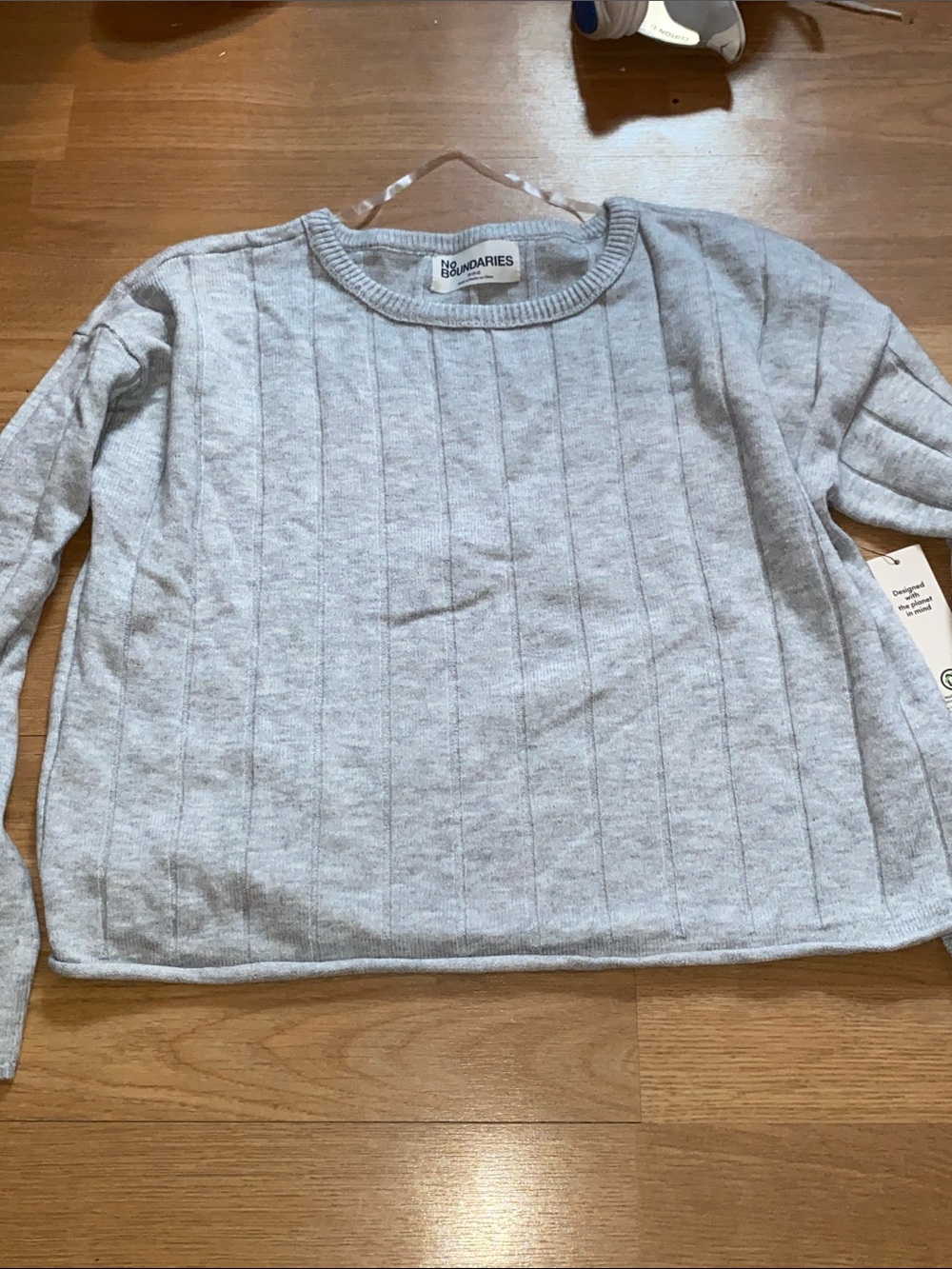 No Boundaries Women's Light Gray Ribbed Crewneck Sweater